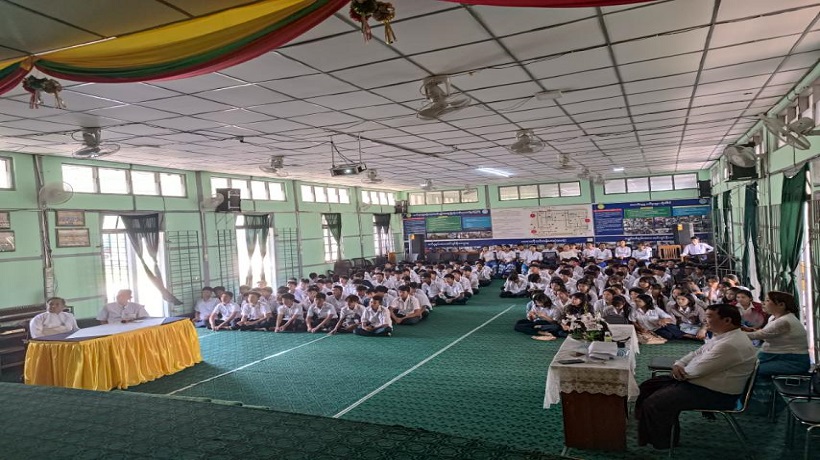 ကလေးသူငယ်အခွင့်အရေးဆိုင်ရာဟောပြောပွဲ