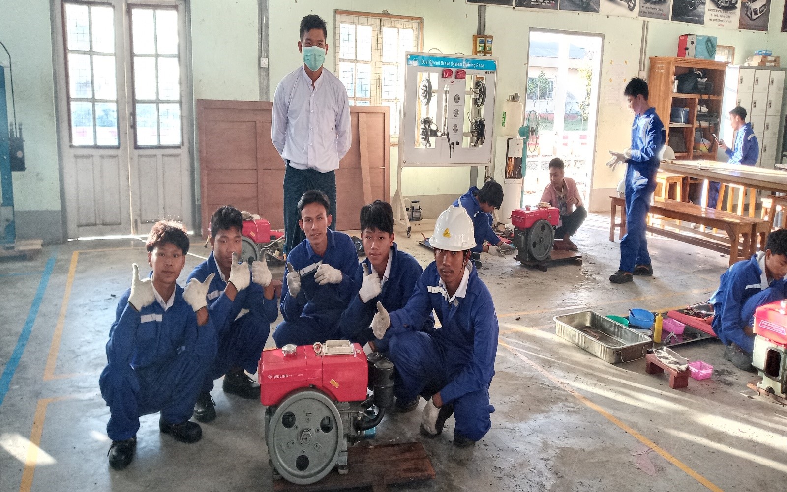 မော်တော်ယာဥ်နည်းပညာသင်တန်း