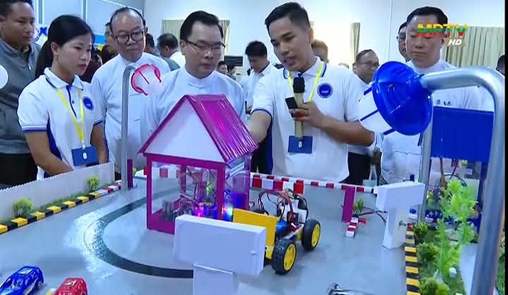 ၂၀၂၂-၂၀၂၃ ပညာသင်နှစ်၊ Innovation ပြိုင်ပွဲမှာ GTHS (Mandalay)၊ အီလက်ထ‌ရောနစ်နည်းပညာဌာနနှင့် လျှပ်စစ်နည်းပညာဌာနတို့မှ ပူးပေါင်းဆောင်ရွက်ခဲ့သော “Smart Park Control System”ခေါင်းစဉ်ဖြင့် ပါဝင်ယှဉ်ပြိုင် ချပြခဲ့ရာ “Third Prize” ဆွတ်ခူးရရှိခဲ့ပါသည်။